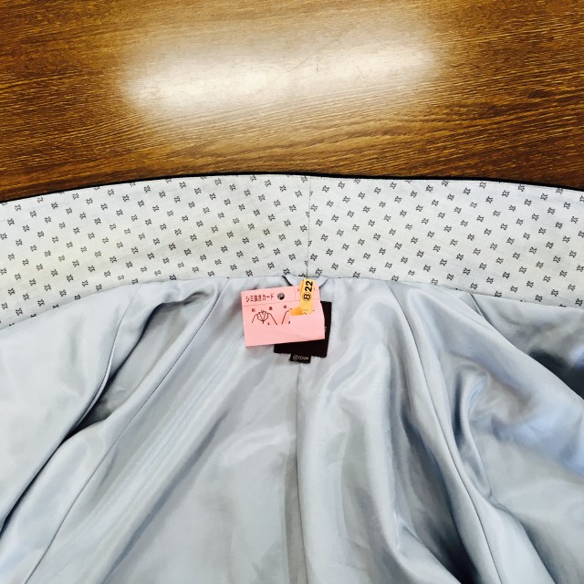 お洋服の襟や脇部分の色が変色してしまったんだけど？