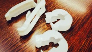ボタンやファスナーは度重なる着用とお洗濯により弱くなってきてます