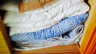 洗うのを忘れている冬物お布団や毛布は夏が来る前にお洗濯しましょう