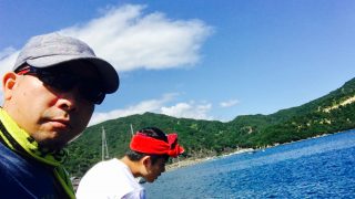 お盆休み２日目は子供達と漁港で釣りをしながらマッタリした時間を頂いております