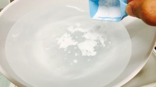 保管中に黄色くなってしまったブラウスを元に戻すにはどうすればいいのか