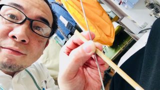 自宅で出来るウールコートの虫食い穴を簡単にチョイチョイと直す方法