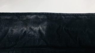 黒い濃色コーデュロイの色が白くなってしまっていたら直す事は可能なのか
