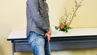 3つの柱からなる人それぞれの表現を桜を使った「いけばな」で体験致しました