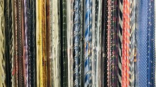 ネクタイのお手入れクリーニングはしていますか？長持ちさせるにはシッカリとメンテナンス致しましょう