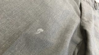 瞬間接着剤をお家で完全に落とす事はムリですので絶対にお家では触らないで下さいね