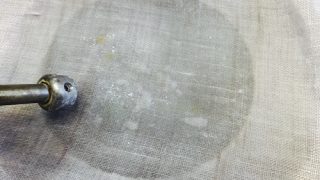 何が付いたか何時付いたのか分からないシミや１０年以上前のシミでもしみ抜きお受けしておりますよ