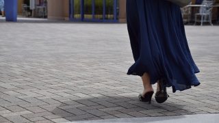 裾が長いお洋服屋は自転車に乗る時にはチェーンに巻き込まない様に気を付けてくださいね