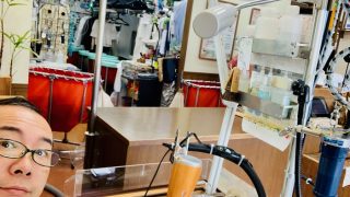 店頭しみ抜き実演と言うのはプロのしみ抜きを店頭で誰にでも見て頂ける生シミ抜きの事です