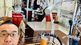 濃色のバッグやジャケットの色移りしみ抜きも出来ますので諦めないで下さいね