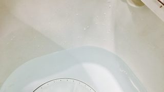 ウールの水洗い可能なお気に入りのお洋服は洗濯機に任せずに自分で手洗いオススメ致します