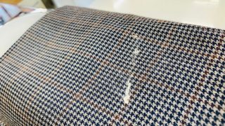 お洋服に付いたペンキは取れるの？取れないの？実はそれお洋服の生地や付いてからの状態によって変わります