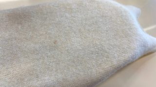 数年前のシミでも生地が劣化していなければ取れる可能性がありますので諦めないで下さいませ