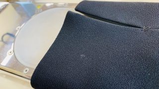 着用頻度の少ない黒い礼服だからそんなに汚れてはいない…と思っていませんか？