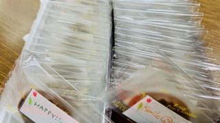 本日はバレンタインデーです先着順でちょっとだけチョコレートをお渡ししております