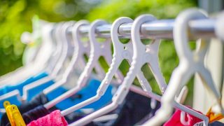 お家の洗濯機で水洗いが出来るお洋服なのに色が滲んだり他のお洋服に付いてしまった