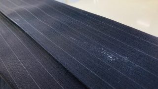 お洋服にもしもペンキが付いてしまったら先ずは何もせずにクリーニング屋さんに直行して下さいね