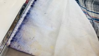 ポケット内での大量についてしまったインクは触ると広がりますのでプロのしみ抜きを利用しましょう