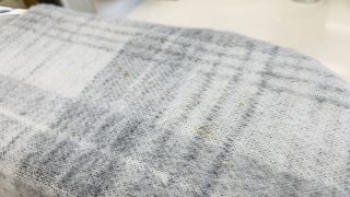 汚れやすい場所の注意するチェックポイント部位は襟周りと袖口ですが前立ても要注意です