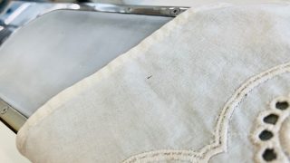 お洋服に付いてしまった水性インクのは落ちにくいですのでお早目の処理をオススメ致します