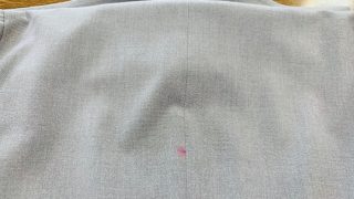 お家での染み抜き時に取り切れない「あともう少し何とかすれば何とかなるかも？？」は実は一番危険な状態なんですね。