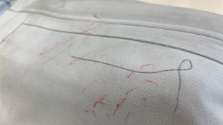 お家では落とす事の出来ない沢山付いてしまった色んな種類のボールペンのインクでも何とかなるかも知れませんよ