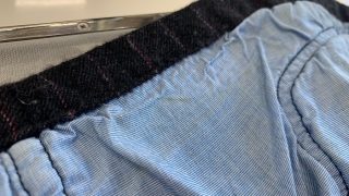 着用すればお洋服の袖口には汗や皮脂汚れが付着してしまいますので変色してしまう前に染み抜き致しましょう