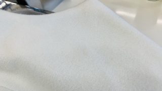 簡単に落ちない黄ばみの原因はシッカリとお洗濯で油成分である油膜を落とし切れていない場合があるかならのです
