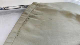 長めのお洋服がもしも自転車のチェーンに絡んでしまった時には汚れの中に傷や穴が空いているかも知れません