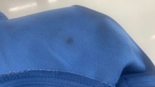 会社支給品の制服やユニフォームにお家のお洗濯で付いてしまったググって調べて試しても取れないボールペンのインク