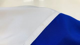 クローゼットの中のお洋服を確認してみますとオレンジ色の古いシミが点々と出てきているのを見た事はありませんか