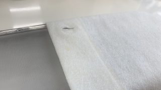ラメ糸が使用されているお洋服は取り扱いに気を付けましょう汗やお洗濯によって色が変化してしまうかも知れませんよ