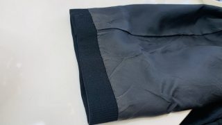 想像してみて下さい「着用前洗い」を選択すると汗や汚れはそのままの状態で次の着用シーズンまで1年間クローゼットの中なのです