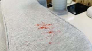 インクがお洋服に付いてしまった時に「焦らずに何もしない事！」と言われても不安ですその不安を解消する為に説明いたしますね