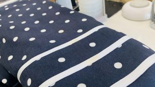 色柄物のお洋服に色柄用漂白剤を使用する場合でも安全ではありませんので長時間放置せずに濯ぎもシッカリ行いましょう