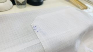 ポケット内に滲み出たボールペンのインクは広がらない様にご注意くださいませ