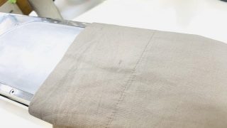 シミが付いている状態が長く続いてしまいますと変化して生地や色にダメージを与えてしまうのです