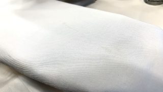 何時？何処で？何が？付いてしまったのか分からないシミは生地や色に負担が発生している場合が多いです