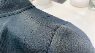 濃色のお洋服が変色してしまう理由には暖房器具のガス変色だったりするケースもあります