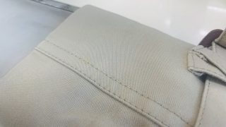 シミ等が部分的に付いている生地の色は時間と共に弱くなっていきますので気を付けましょう