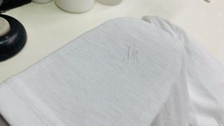 油性インクのシミは取れにくくなったり広がってしまう前に特殊染み抜きで綺麗に致しましょう