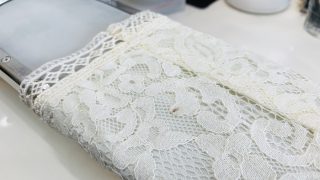淡色系お洋服の目立ちはしない薄いシミの場合でもそのままにしておりますと変化します