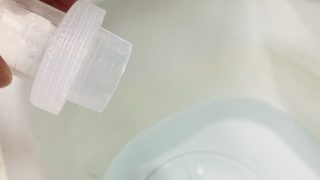 洗濯機の中のお品物に直接洗剤をかけてはいませんか？それ色が変化する原因になるかも知れませんよ