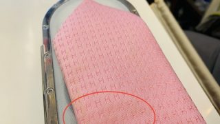 シルク素材のネクタイにシミが付いてしまった場合には応急処置で擦らない様に致しましょう