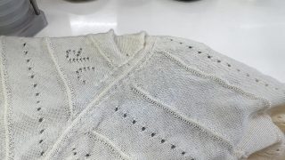 お肌と直接触れる生地部分は汗等の水分や擦れによる皮脂汚れや摩擦よるダメージが蓄積されやすい場所です