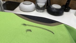 ユニフォームが欲しくてもサインは要らない？！オークションで購入のサイン取りのお仕事
