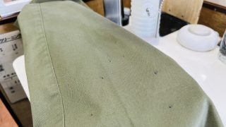 お家でお洗濯を何回もしてもクリーニングに何回も出しても取れないシミも取れるかも知れませんよ