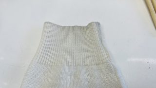 学生セーター袖口に黒ずみが発生して諦めていませんか？それ取り除く事が出来るかも知れませんよ