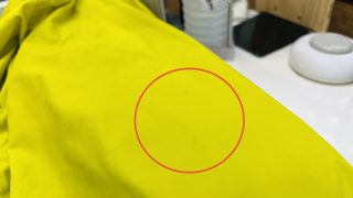 コーティング素材に付いてしまったお家では取り除く事が出来ない汚れでも取れる可能性があります