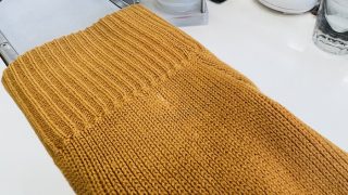 お洋服に付いたシミを取り除こうとして色が白く色が抜けてしまった場合でもご相談下さいませ